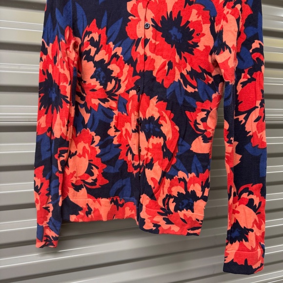 Sweater - Picture 2 of 5